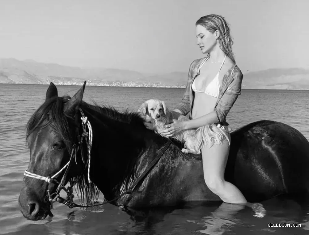 Freya Allan's Hot Sexy Photo Collection with Animals