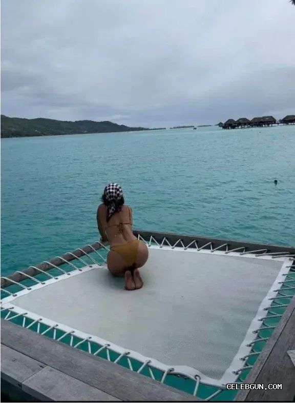 Halle Berry's Sexy Ass: A Stunning Collection of Hot Photos