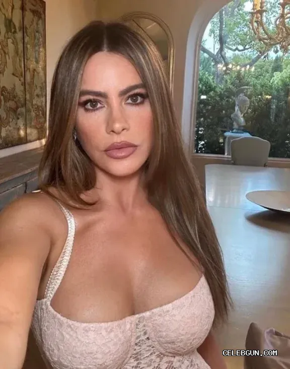 Sofia Vergara's Dazzling Boobs: A Stunning Collection of Sexy Photos